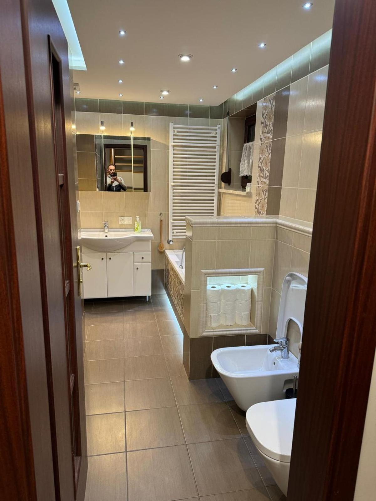 Duzy I Elegancki Dom W Jeziornej Holiday home